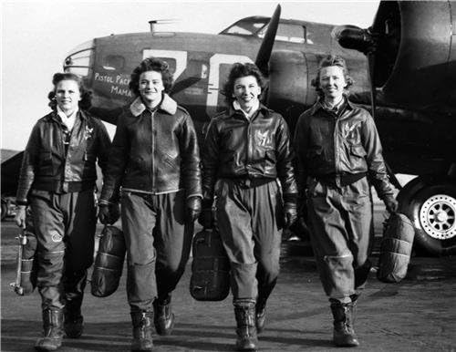 הדפסי שיחה מלחמת העולם השנייה נשים טייסים מבריק פוסטר תמונה תמונה דקור 2 מלחמת העולם טיסה ליידי