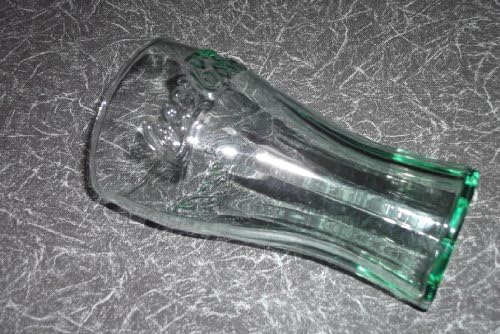 מקדונלדס לאספנים זכוכית קוקה קולה זכוכית ירוקה. כוס ליטר. זכוכית אספנים.