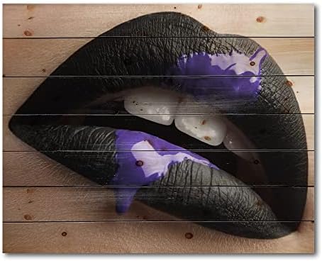 עיצוב שפתיים נשיות עם שפתון שחור וצבע סגול עיצוב קיר עץ מודרני ועכשווי, אמנות קיר מעץ שחור, לוחות קיר