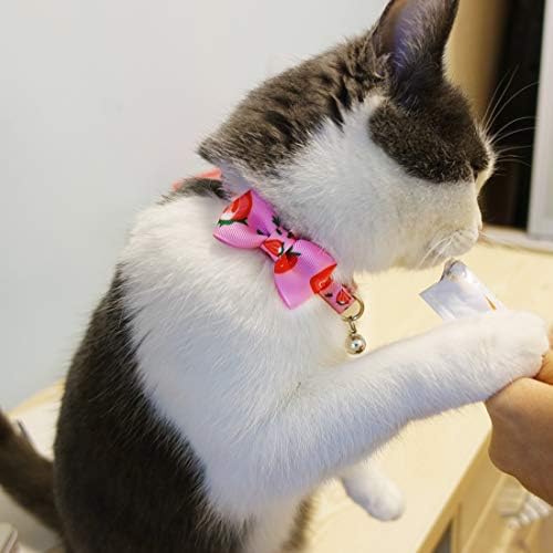 אזוזה בדלני חתול צווארון עם פעמון, 2 חבילה בטיחות אבזם חתול קולרים עם עניבת פרפר מתכוונן מ 8-12, תותים חמודים וטיחים