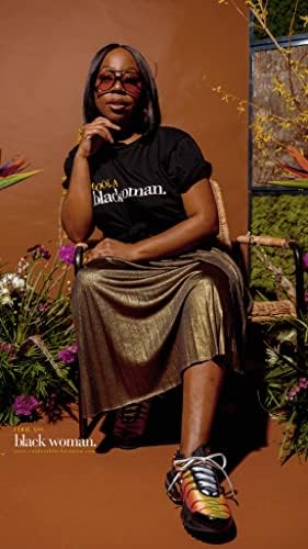 אישה מגניבה אישה שחורה., חולצת טריקו של נשים