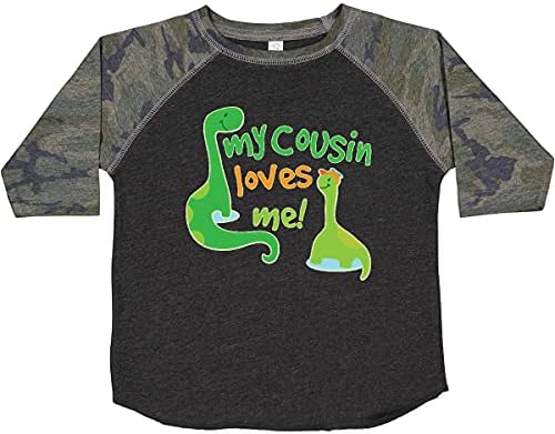 אינקטסטי בן דודי אוהב אותי חולצת טריקו לדינוזאור