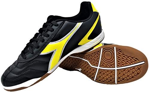 נעלי כדורגל מקורה של דיאדורה.