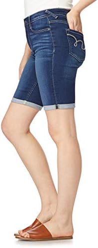 מכנסי ג ' ינס קצרים שאין לעמוד בפניהם לנשים