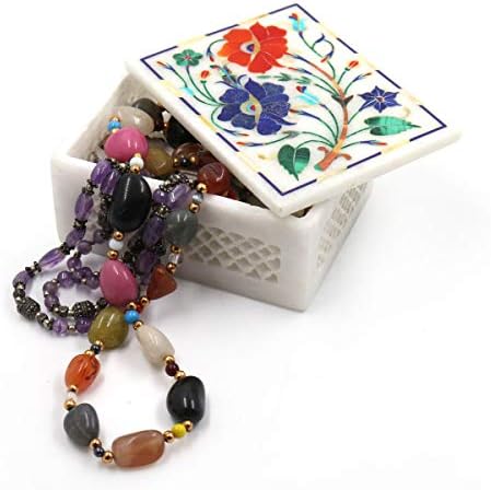 קופסת תכשיטים של גלריית גלריית טאג 'עם עבודות שיבוץ