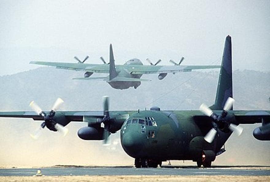 Lockheed C-130 Hercules שליטה עול עול וכתף טלאי